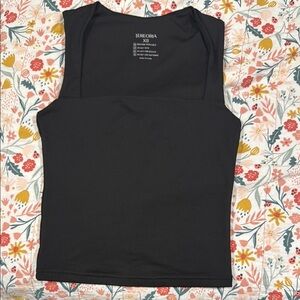 ReoRia Black Fitted Tank Top